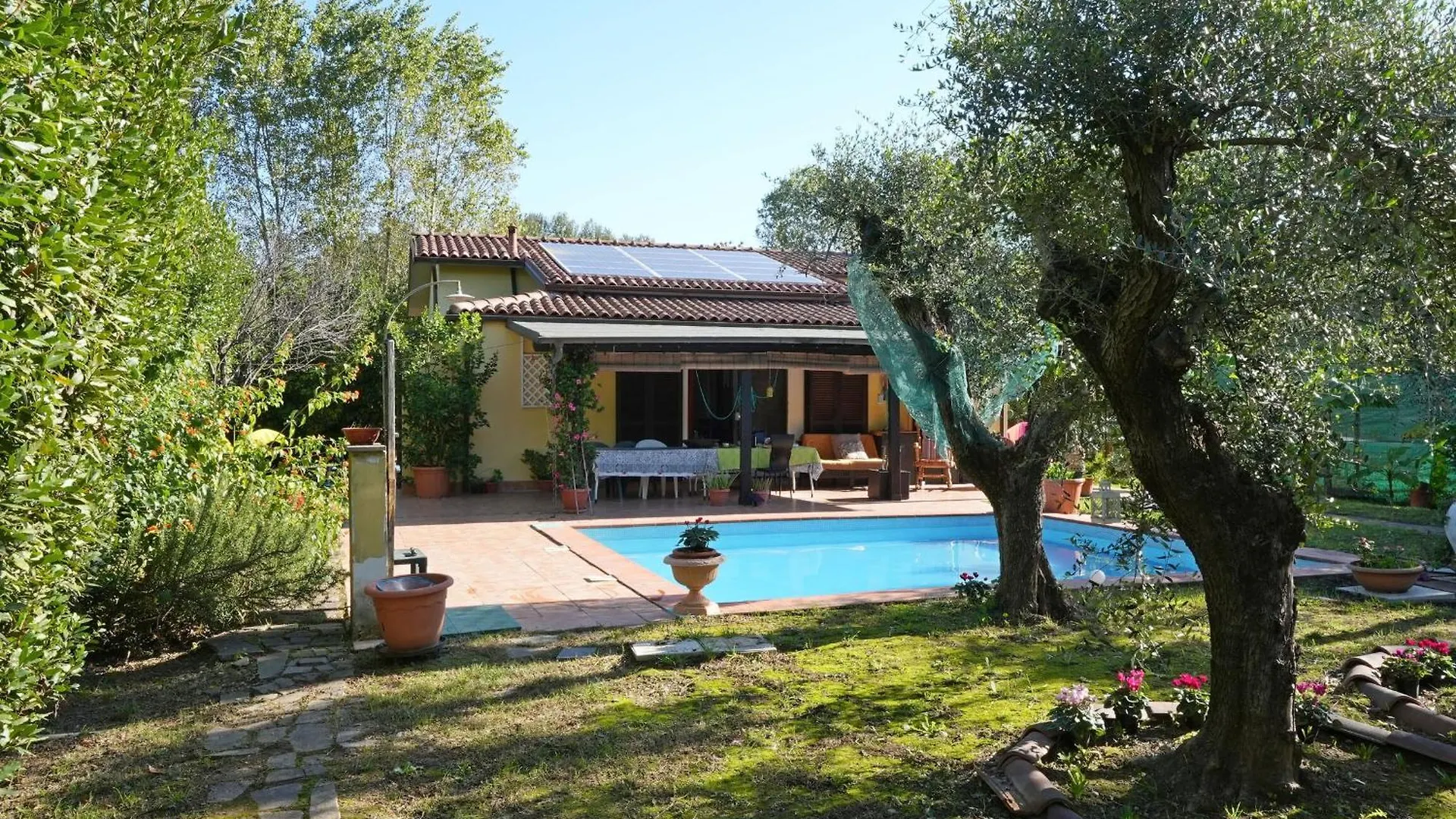 La Sevillana Ameglia Villa